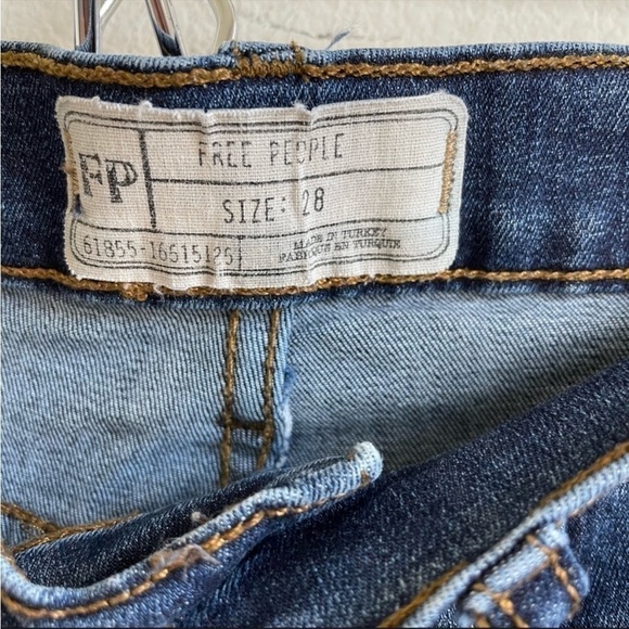 FREE PEOPLE Busted Knee Skinny Jeans size 28 - Picture 8 of 9